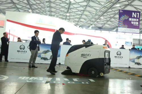 國內(nèi)無人駕駛特種車出口歐美10國，第一家出海企業(yè)提前占領(lǐng)海外千億環(huán)衛(wèi)市場