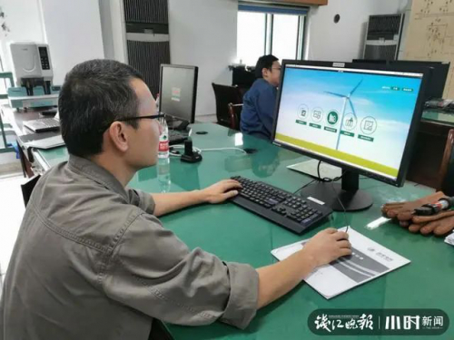 浙江杭州新投運(yùn)的智能巡檢“機(jī)器人”，高效又安全