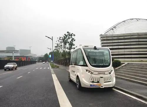 無人駕駛擺渡車來了