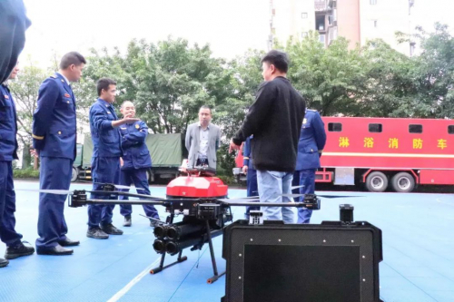 喜報！中重（瀘州）5臺消防特種機器人交付列裝至瀘州市消防救援支隊與綜合應(yīng)急救援支隊！