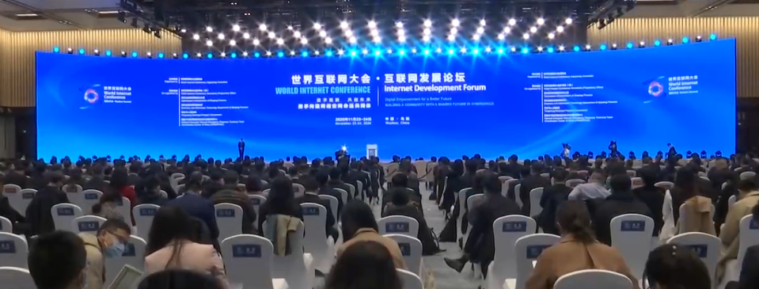 黃曉慶：機(jī)器人時(shí)代的“iPhone”是什么？雙足人行機(jī)器人