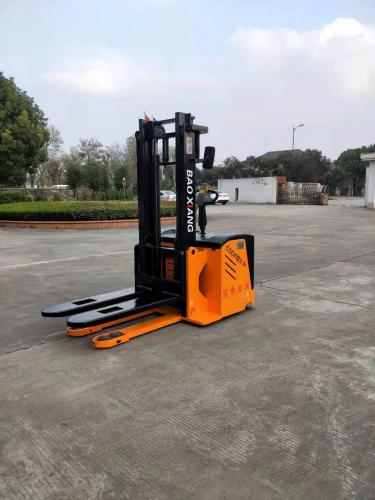 好消息!AGV物流叉車家族又添新成員!