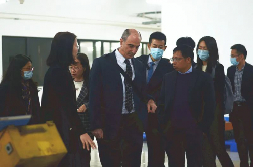 國際貨幣基金組織駐華首席代表Steven Barnett一行來訪嘉騰