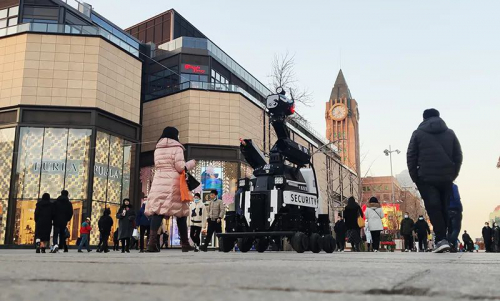 ANDI-安防巡檢機(jī)器人 正式“上崗”北京王府井商業(yè)步行街