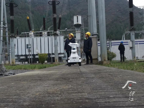 助力電力運(yùn)維！智能巡檢機(jī)器人“上崗”巡檢