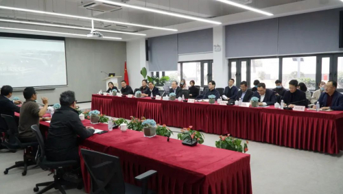 打造機器人行業(yè)的“特斯拉”，上海閔行區(qū)委書記在“達闥”召開現(xiàn)場辦公會