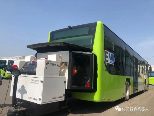 打贏藍(lán)天保衛(wèi)戰(zhàn)！優(yōu)艾智嘉聯(lián)手北京公交首創(chuàng)新能源公交車智能除塵解決方案