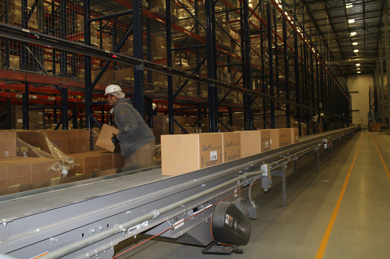 Conveyco:全箱訂單揀選系統(tǒng)_中國(guó)AGV網(wǎng)(m.wnmc.org.cn) Conveyco:全箱訂單揀選系統(tǒng)_中國(guó)AGV網(wǎng)(m.wnmc.org.cn)