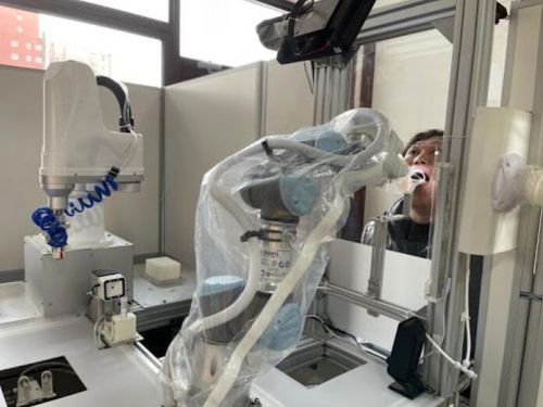 核酸檢測：沈陽利用機器人采集咽拭子