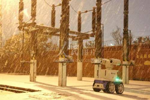河南鄭州：智能巡檢機器人保障鐵路供電設備安全運行