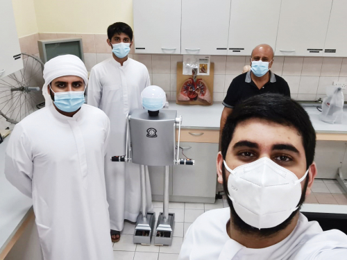 阿聯(lián)酋3名學(xué)生開發(fā)“ Al Ittihad”消毒機器人，以提高人們對接種疫苗重要性的認(rèn)識