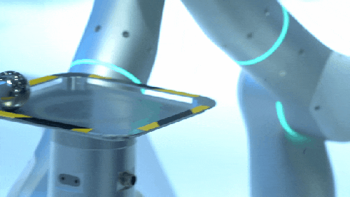 像人一樣“手眼配合”工作，新一代智能機(jī)器人亮相上海展會(huì)