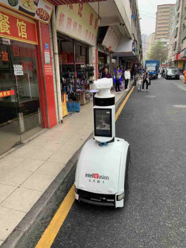 云天勵(lì)飛推出5G智能巡檢機(jī)器人，創(chuàng)新基層“智”理新方式