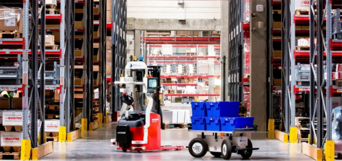 SEAT在Martorell工廠引入了自主移動(dòng)機(jī)器人