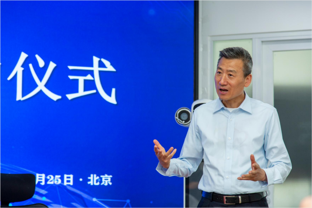 達(dá)闥與北京首都機(jī)場(chǎng)航空安保有限公司正式簽約戰(zhàn)略合作