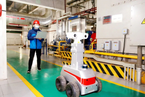 塔山發(fā)電公司：多場(chǎng)景智能巡檢機(jī)器人“上崗”