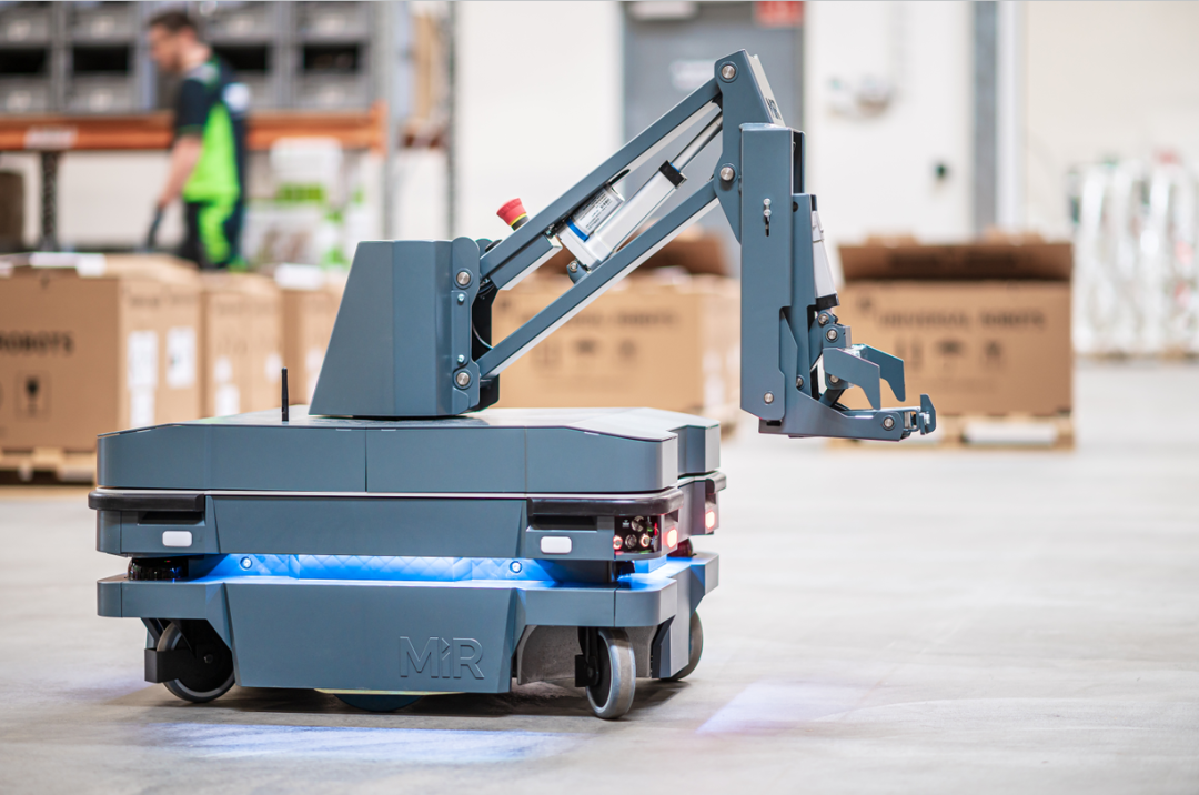 MiR自主移動機(jī)器人發(fā)布全新牽引產(chǎn)品MiR250 Hook