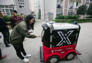 德媒：用配送機(jī)器人，中國(guó)快遞服務(wù)正在升級(jí)技術(shù)