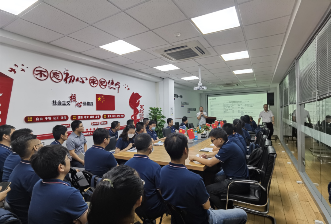 校企合作：艾吉威機器人＆西工大2021級MEM1203班《管理學(xué)》移動課堂圓滿結(jié)束
