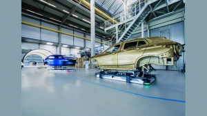 德國杜爾公司的自動導(dǎo)引車首次運(yùn)用于卡車駕駛室