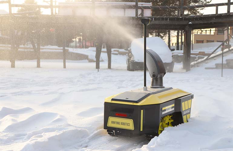 世界上第一款家用自主掃雪機(jī)器人Snowbot S1