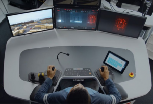 卡爾瑪發(fā)布新一代集裝箱堆場物料搬運(yùn)機(jī)器人組合體