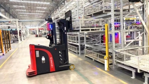 案例解析 | 國自在工程機械行業(yè)微型挖掘機產(chǎn)線AGV柔性物流系統(tǒng)的規(guī)劃與應(yīng)用