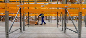 黑燈工廠將是趨勢，機(jī)器人可以對抗勞動力短缺