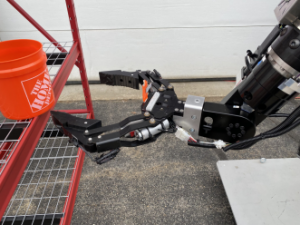 可與AMR協(xié)作，Black-I在 Modex 2022上推出革命性的 Fullscope 重型物料搬運(yùn)起重臂