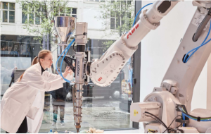 ABB 機器人在倫敦店面 3D 打印家居用品
