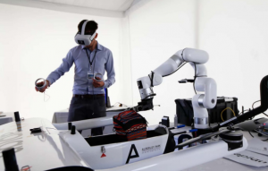 UR+ 生態(tài)系統(tǒng)為遙控協(xié)作機器人增加了 VR 解決方案