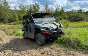 卡內(nèi)基梅隆大學(xué)的研究人員收集數(shù)據(jù)來訓(xùn)練自動駕駛 ATV