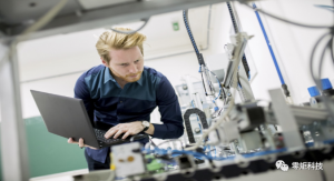 AGV小車零矩科技5G工業(yè)路由器的應(yīng)用