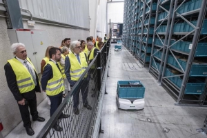 ESBO物流系統(tǒng)之Skypod機(jī)器人新車(chē)隊(duì)在薩倫特（西班牙）舉行落成典禮