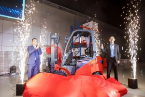 感知未來 | 新一代林德新能源平衡重叉車震撼上市！