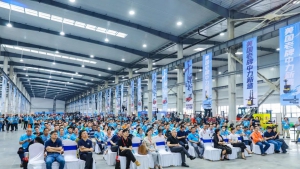 “信心在，生意在！中力牽你同行，行千里！”--第四屆的中力“629”盛典圓滿舉辦