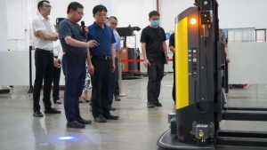 無(wú)線通訊、大數(shù)據(jù)、人工智能專家趙生捷院士一行來(lái)訪嘉騰