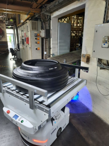 米其林輪胎廠(chǎng)的移動(dòng)式自主機(jī)器人