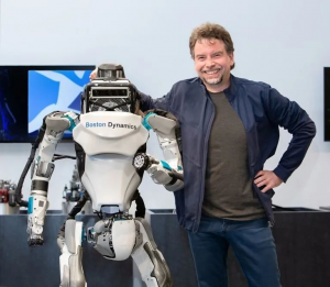 波士頓動(dòng)力首席戰(zhàn)略官馬克·塞爾曼訪談