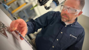 美媒：人工智能推動航空航天制造自動化