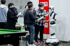 人形機器人打臺球成功進球，第一屆中德智能機械創(chuàng)新大賽圓滿成功