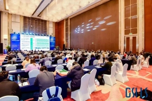 斬獲多項大獎！KUKA AMR出席2022全球智能物流產(chǎn)業(yè)領(lǐng)袖峰會