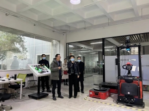 杭州市副市長(zhǎng)劉嬪珺一行蒞臨科鈦機(jī)器人考察調(diào)研