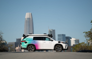 Zoox 升級(jí)后的 robotaxi 測(cè)試車(chē)隊(duì)內(nèi)部