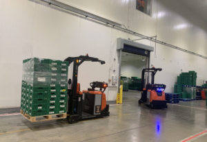 自動叉車結(jié)出碩果