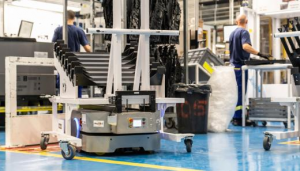 歐姆龍和 Grupo Antolín 聯(lián)手實現(xiàn)汽車內(nèi)飾部件裝載和運輸?shù)淖詣踊? align=