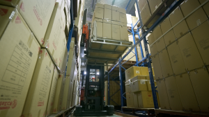 讓床墊流轉(zhuǎn)更綠色更高效｜林德叉車助力夢百合家居開啟0壓睡眠新時代