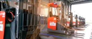 合力攜手科爾摩根AGV為石油化工行業(yè)賦能