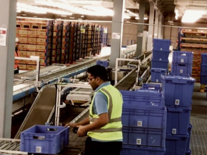 周轉(zhuǎn)箱/紙箱輸送機(jī)