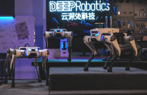DEEP Robotics推出具有先進前翻轉(zhuǎn)移動性的Lite3四足機器人